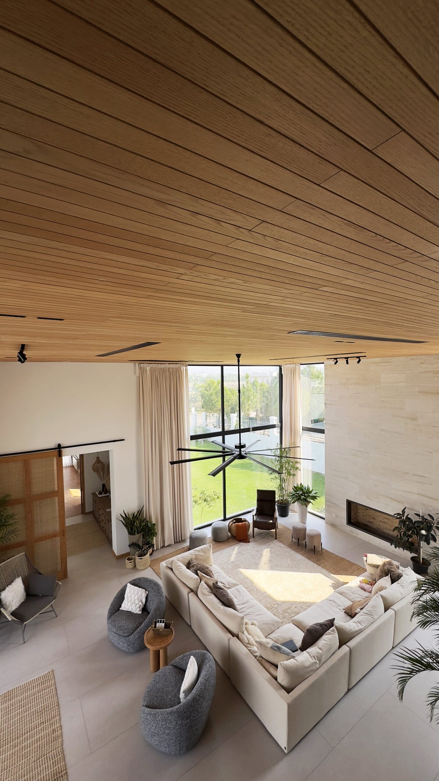 W A Residence Ceiling (5)-enchanced